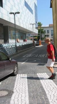 Einfahrt zum Parkhaus Augustiner / Karstadt