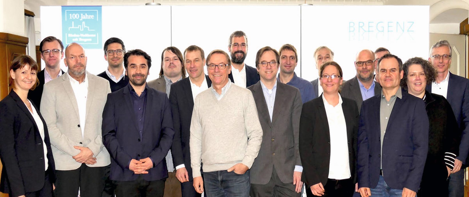 Gruppenbild der Projektpartner der Smart Government Akademie