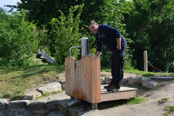 Carsten Petschkuhn am Wasserspiel