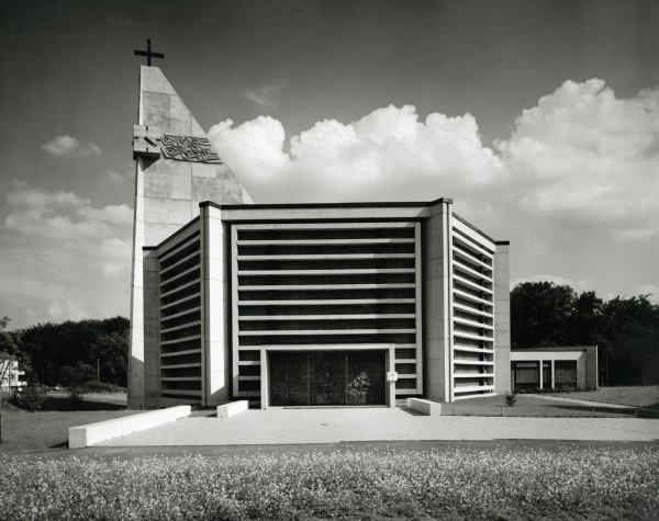 Maria-Hilf-Kirche, erbaut, 1967