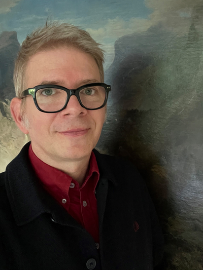 Portrait von Tobi Dahmen.